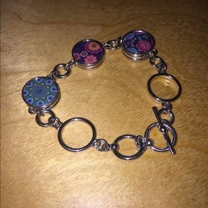 Magnetic charm bracelet